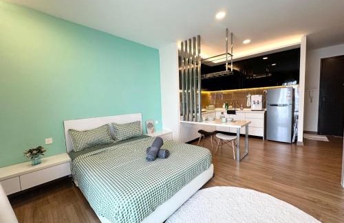Seri Kembangan Apartment | Symphony Tower - Studio, High Floor, Self Check in, Free Parking, Free Netflix, 200mbps WIFI WIFI