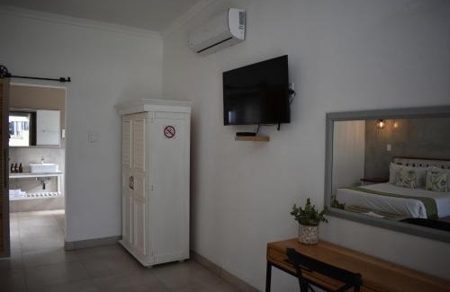 Ghanzi Bed & Breakfast | Symponia Guesthouse