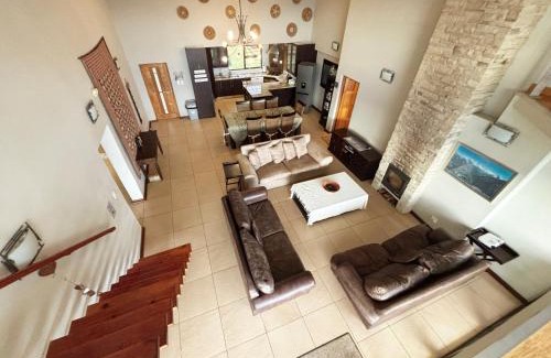 Okhahlamba House | Synchronicity