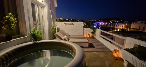 Vari Hotel | Syros Holidays