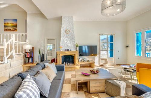 Kini House | Syros Private House with superb sea view