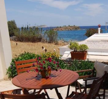Vari Apartment | SYROS STILVI HOUSE