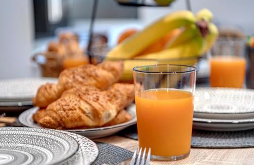 Ermoupoli Apartment | SyRose Suites