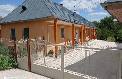Sarospatak House | Szieszta Vendégház