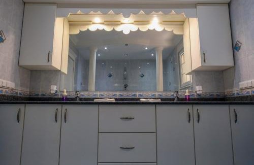 Adrasan Villa | Tüm Villa-8 Kişilik-Plaja Yürüme Uzaklığı