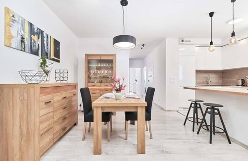Stare Miasto Apartment | Tęczowa 101 | Spacious Apartment | Parking