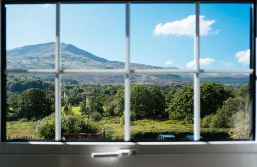 Beddgelert Hotel | Tŷ Afon - River House