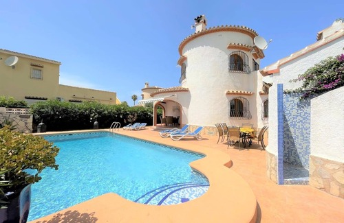 Els Poblets Villa | T-0819 Beautiful villa with mediterranean garden