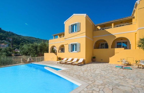 Kavalleraina Apartment | T' adelfia - ERMIS