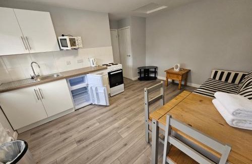 Wadhurst Hotel | T & J Motel