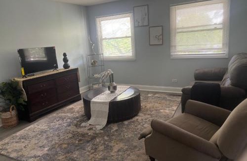 Matteson Apartment | T Luxury stays