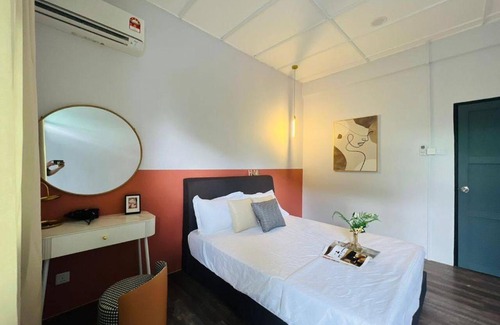 Kuching House | T & T Kuching Homestay