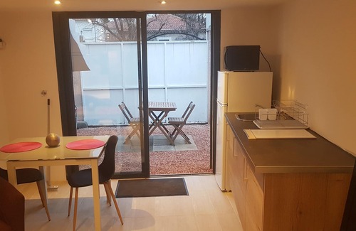 Sud Apartment | T1 10 minute walk from Aix en Provence city of water city of art