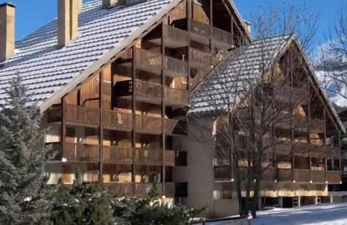 Le Sauze Apartment | T1 at the foot of the slopes in Le Sauze with magnificent views in summer and winter!