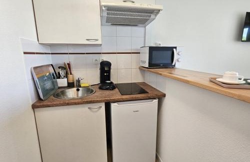 Guilhemery Apartment | T1 - métro B François verdier