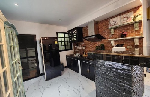 Saen Suk Villa | T1-Tuscany Private Pool Villa-บางแสน