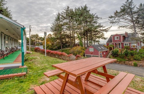 Depoe Bay Apartment | T11 - Trawler @ Trollers Lodge