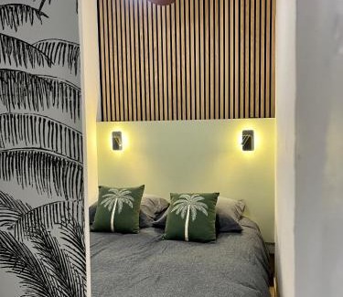 Villeneuve Loubet Beach Apartment | T1bis vue mer et port Marina Baie des Anges