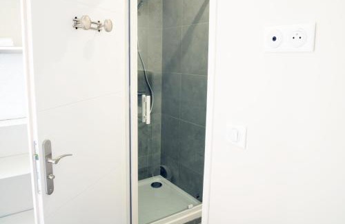 Angouleme Apartment | T2 - 28m2 avec cour et stationnement, wifi et linge fournis