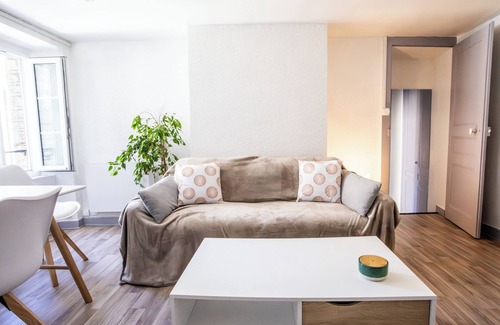 Cherbourg-en-Cotentin Apartment | T2 52 m2 in the heart of town, simple and comfortable, ready to live in!