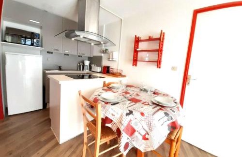 Saint-Lary-Soulan Apartment | T2 6 pers, balco, cuisine Eq, casier skis, 1700m, Saint-Lary - FR-1-457-144
