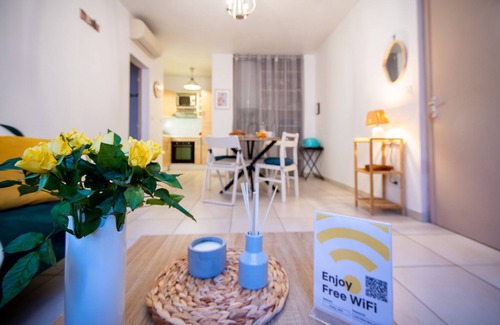 Aigues-Mortes Apartment | T2 Aigues Mortes 40 metres from the ramparts