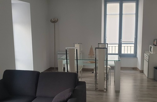 Ax-les-Thermes Apartment | T2 apartment 45 m² in the city center