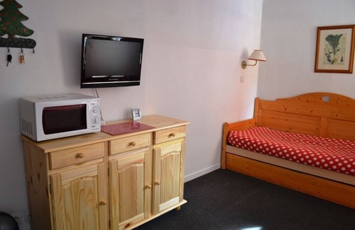 Risoul Apartment | T2 apartment sleeps 6 on the slopes.