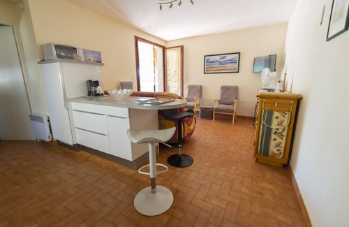 Valras-Plage Apartment | T2 apartment valras beach quiet neighborhood near the port side of the center and beach