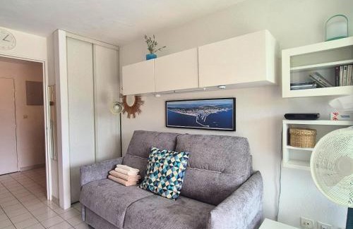 La Petite Motte Apartment | T2 avec Terrasse & Piscine, Plage à 10 min, Parking