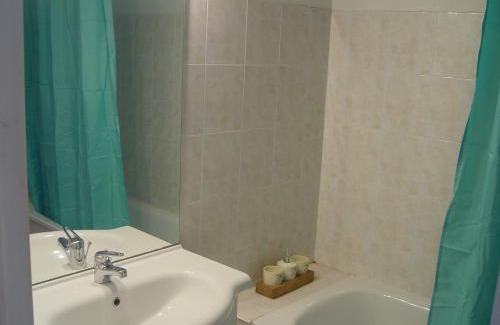 Capvern Apartment | T2 bis Capvern les Bains , calme , face au parc thermal