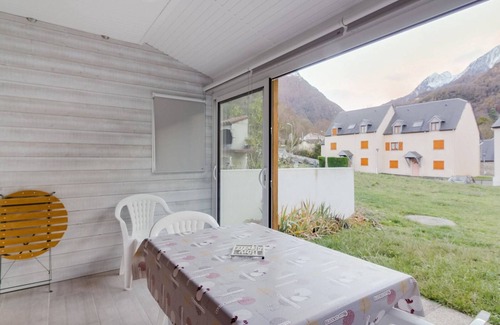 Luz-Saint-Sauveur Apartment | T2 cabin apartment in Luz-Saint-Sauveur, private parking, pets welcome