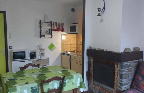 Esquieze-Sere Apartment | T2 calm and sunny with very nice view