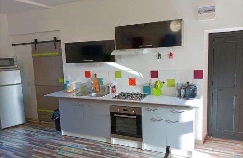 Remoulins Apartment | T2 centre village "Chez Clothilde"