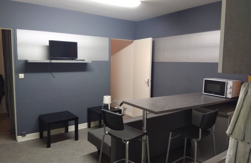Cholet Apartment | T2 Cholet near Monk Park