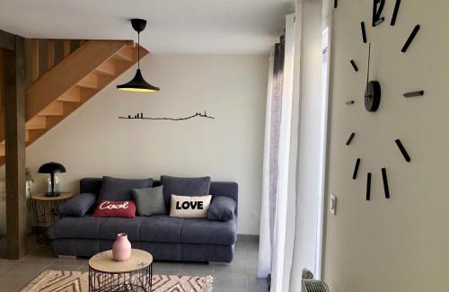 Saint-Priest Apartment | T2 en duplex & terrasse