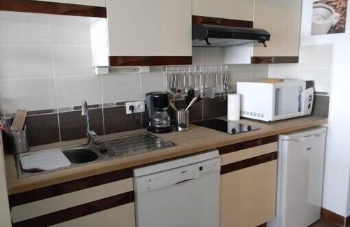 Port-Vendres Apartment | T2 feet in the water. Exceptional setting. Direct access to the sea from the terrace