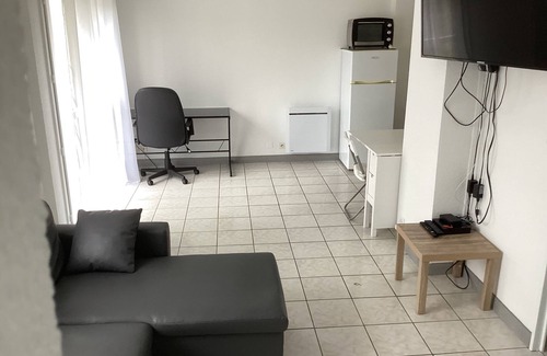 Saint-Nazaire Apartment | T2, ground floor, quiet 5mn walk from Porcé beach