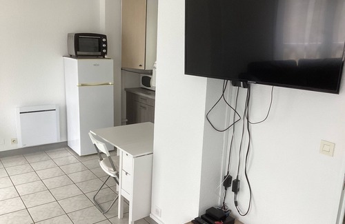 Saint-Nazaire Apartment | T2, ground floor, quiet 5mn walk from Porcé beach