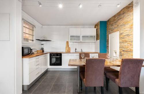 Toulouse North Apartment | T2 Havre de paix 1 à 4 p - Terrasse - parking - piscine - salle sport - tennis