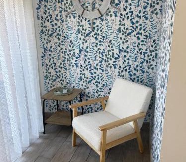 Sausset-les-Pins Apartment | T2 Jardin Privé, Côté Bleue, Bord de mer