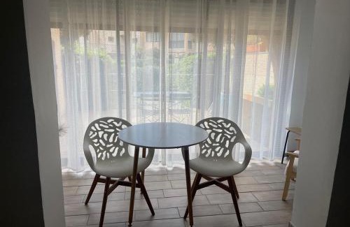 Sausset-les-Pins Apartment | T2 Jardin Privé, Côté Bleue, Bord de mer