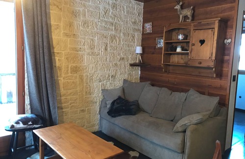 La Salle-les-Alpes Apartment | T2 lower cottage with garden