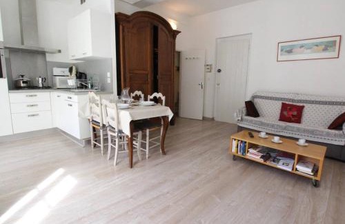 Bagneres-de-Luchon Apartment | T2 Lumineux Centre Luchon, 4 Pers, Parking, Proche Thermes & Télécabine - FR-1-313-230