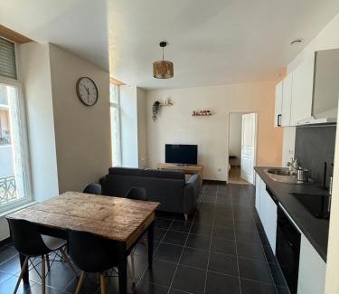 Annonay Apartment | T2 lumineux et tout équipé centre Annonay