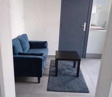 Fives Apartment | T2 rénové proche métro