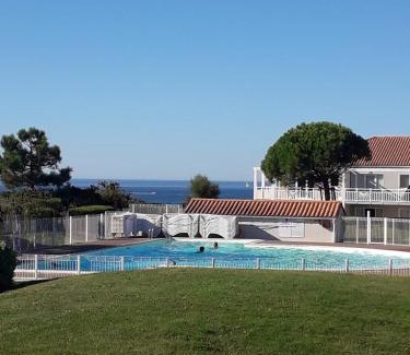 Chateau-d'Olonne Apartment | T2 Résidence avec piscine chauffée de mai à sept
