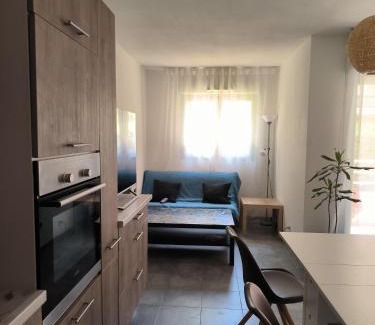 Saint-Roch Apartment | T2 Spacieux avec terrasse et Clim