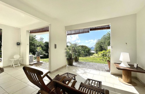Le Diamant Apartment | T2 town private pool 3mns walk from the beach, view of the Rock