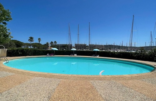 La Croix-Valmer Apartment | T2 very quiet, large terrace sea view, Gulf of Saint Tropez